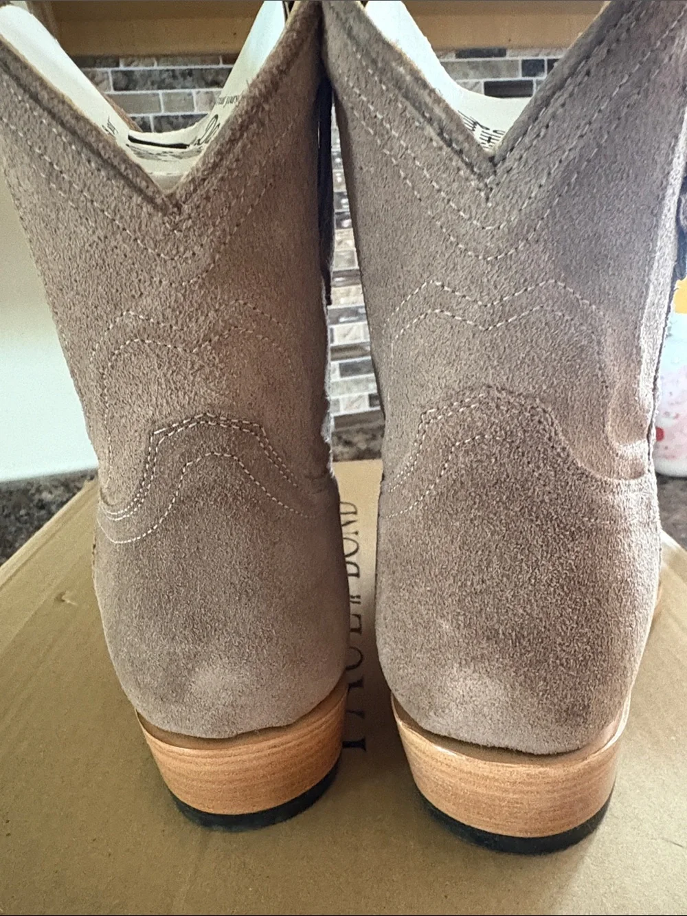 Like new Paul Bond suede shorty dandy little boots